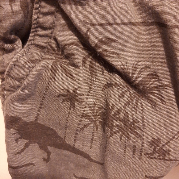 OshKosh B'Gosh 6M Bib Overall Shorts gray Dinosaurs/Palm Trees snap bottom - Picture 4 of 8